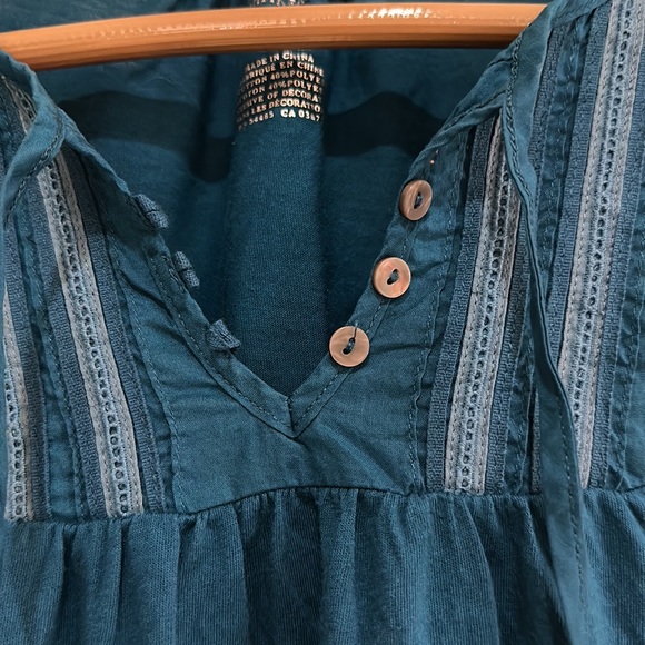 AE cotton poly blend top - Picture 3 of 4